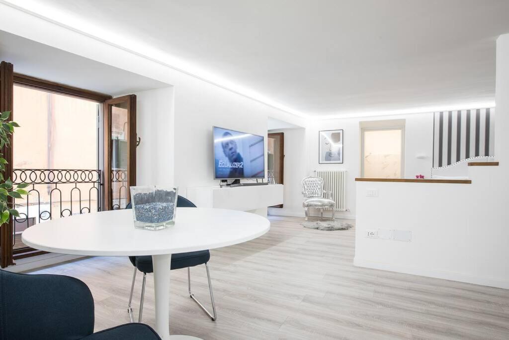My Piazza Navona Jacuzzi Suite -Topcollection Rome Extérieur photo